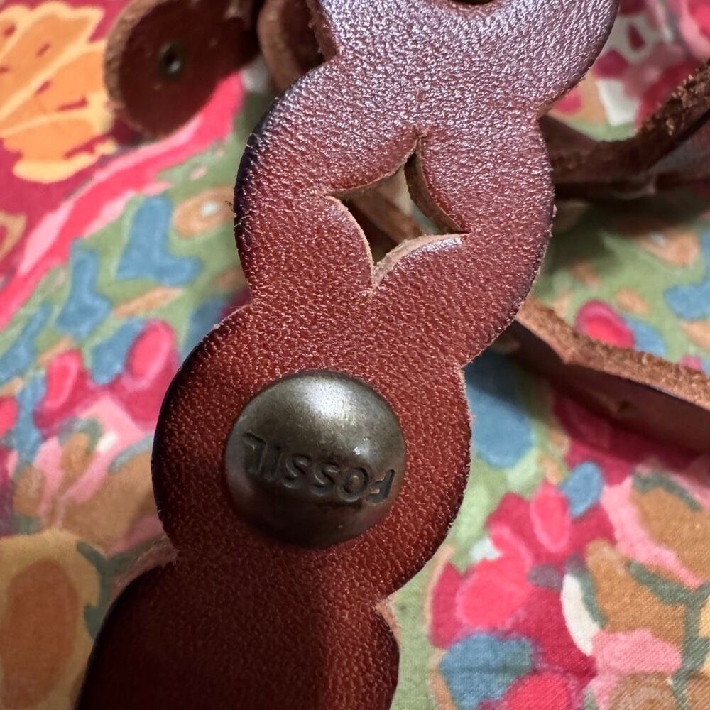 Fossil brown leather women’s belt with bronze detail size medium - Picture 2 of 5